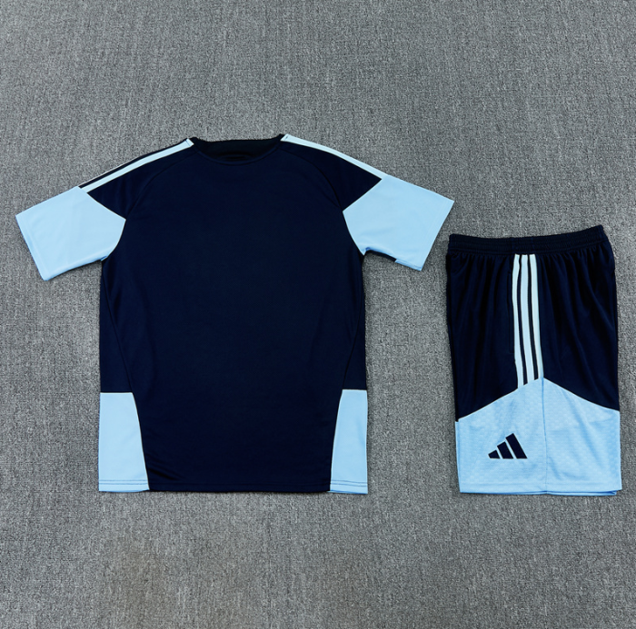 26 27 Royal Blue short sleeves Argentine Football Club Training