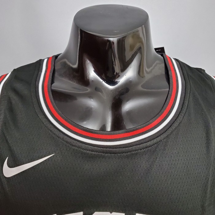 Michael Jordan Chicago Bulls Swingman Jersey Black
