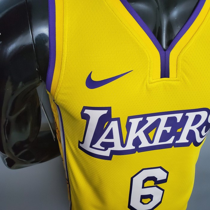 LeBron James Los Angeles Lakers 2020/21 Swingman Jersey Yellow