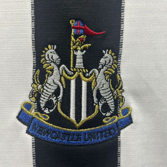 Newcastle United Home Retro Jersey 2000/01