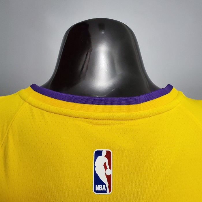 LeBron James Los Angeles Lakers 2020/21 Swingman Jersey Yellow