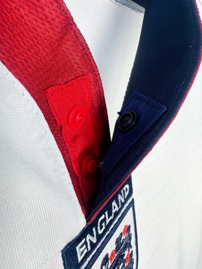 England Home Retro Jersey 2004/05