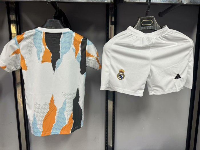Real Madrid Special Edition Kids Suit 25/26
