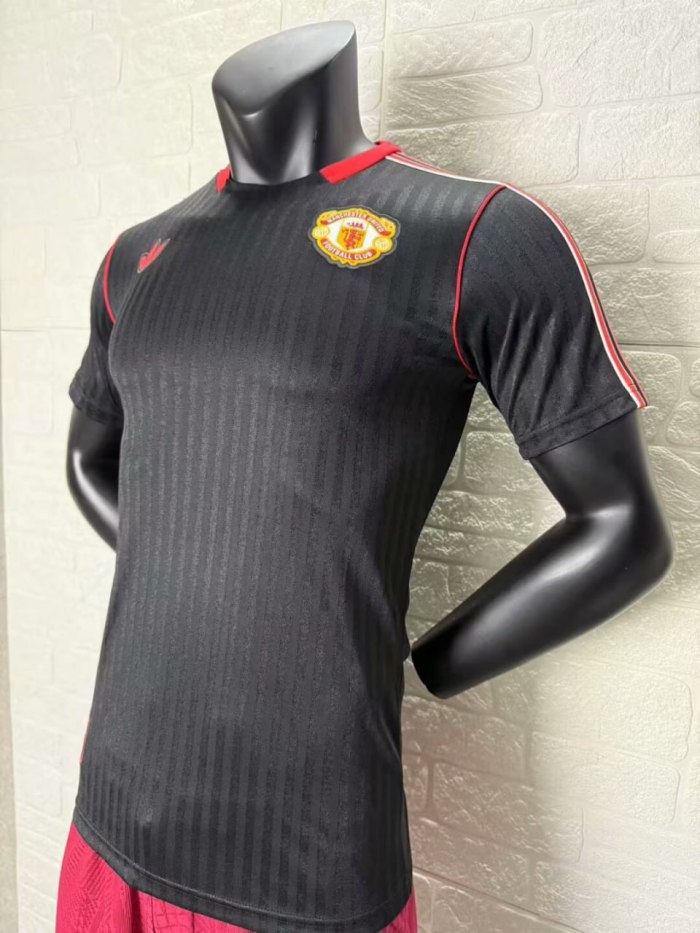 Manchester United Icons Black Player Jersey 25/26