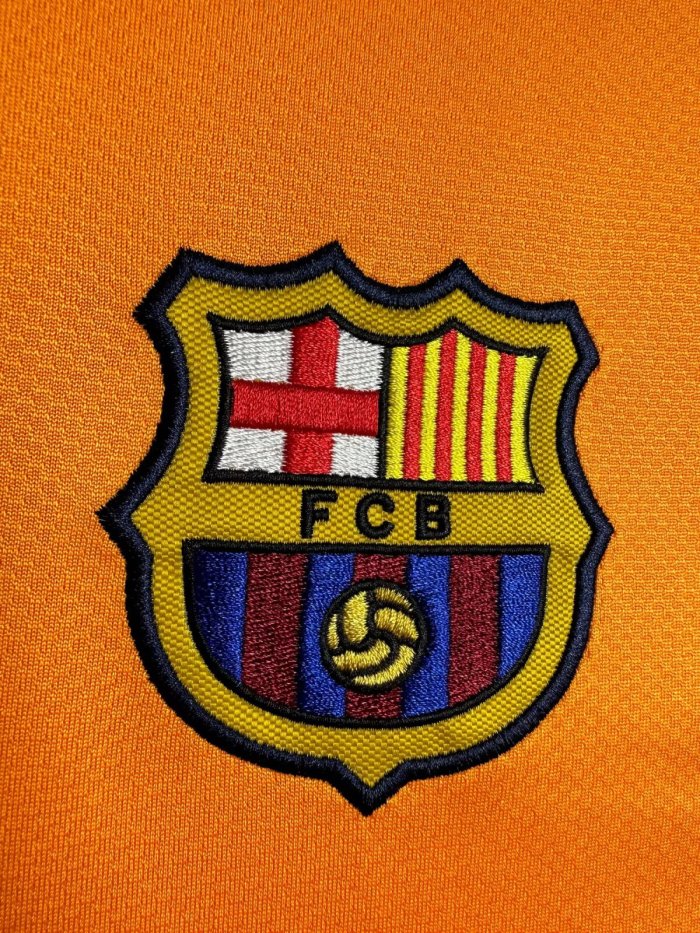 Barcelona Away Retro Jersey 2006/07