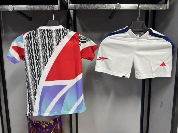 Arsenal Training Kids Suit 25/26