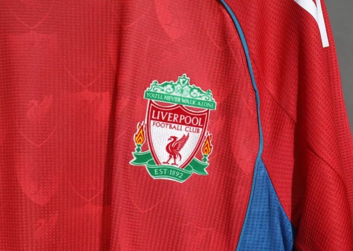 Liverpool Retro Special Edition Man Player Jersey 25/26