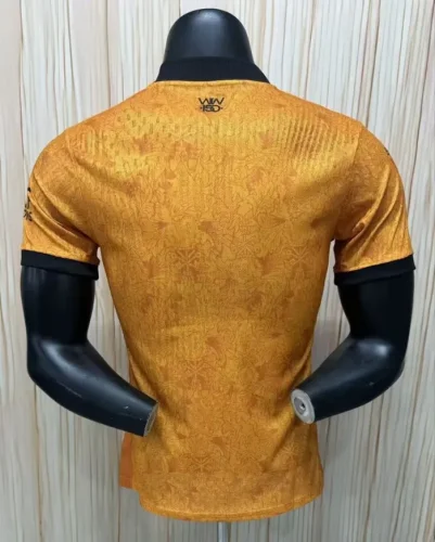 Wolves Home Player Men Jersey 26/27