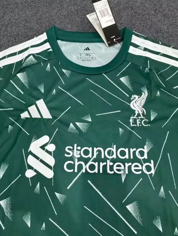Liverpool Home Goalkeeper Man Jersey 26/27