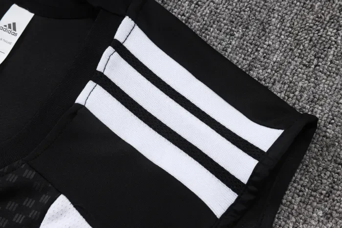 Liverpool Training Jersey 26/27