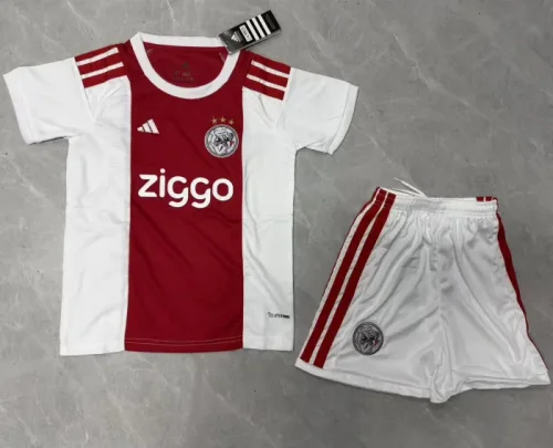 Ajax Home Kids Suit & Socks 26/27
