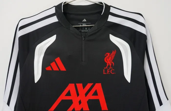 Liverpool Player Version Quarter-Zip Training Top 2026