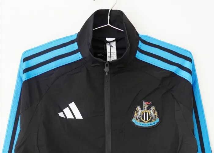 Newcastle United Training Windbreaker 2026