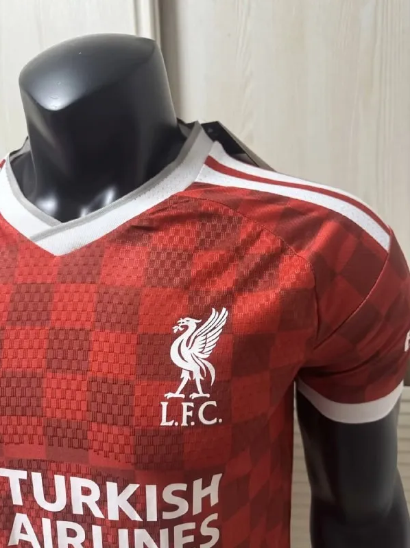 Liverpool Home Player Man Jersey 27/28