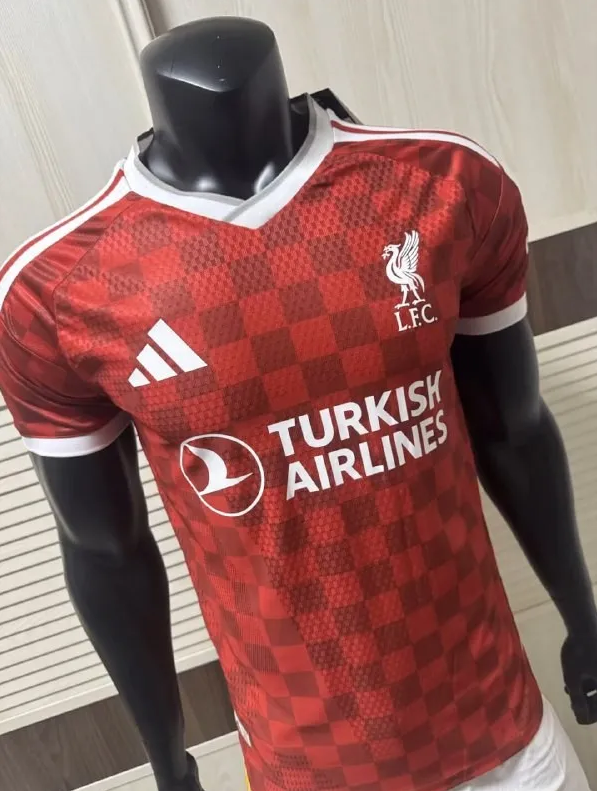Liverpool Home Player Man Jersey 27/28